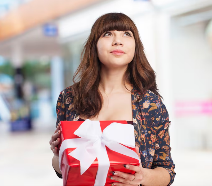 Best Gifts for Travelers Women: Thoughtful Ideas for Every Journey