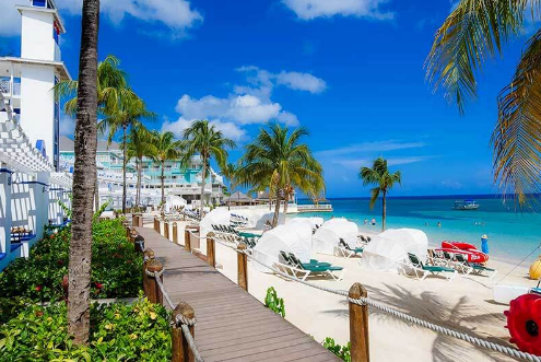 5 Tips for Choosing the Right Beach Accommodations